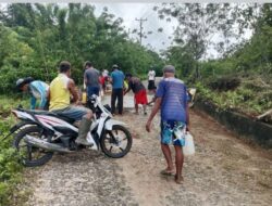 Warga Desa Tangkop Swadaya Perbaiki Jalan Desa