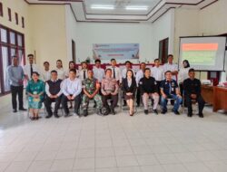 Babinsa Hadiri Pelantikan dan Pengambilan Sumpah Janji Anggota Panwaslu se-Kecamatan Manuhing