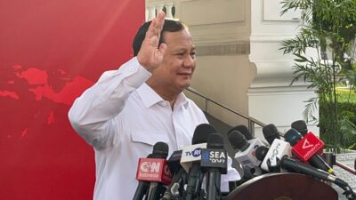 Usai Mendarat dari Yordania dan Arab Saudi, Prabowo Berikan Laporan Hasil Kunker ke Jokowi di Istana Negara
