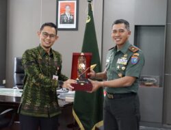 Tingkatkan Sinergi Danrem 102/Pjg Terima Audensi Kepala Otoritas Jasa Keuangan (OJK) Kalteng.