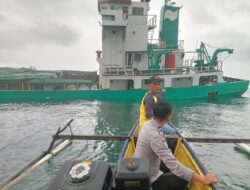 Polisi Cek Kondisi Kapal Kapal Karam di Perairan Lamala,Semua ABK Berhasil di Evakuasi