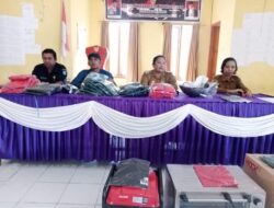 Pemdes Mamulusan Serahkan Bantuan Bagi 5 Kelompok Perempuan Nelayan