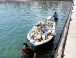 LSM GAM Bersih-bersih Sampah Di Teluk Lalong Luwuk