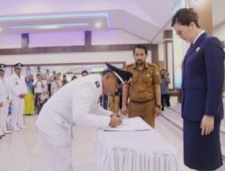 Bupati Verna Kukuhkan Kades 8 Tahun, Berharap Tingkatkan Kinerja dan Transparansi