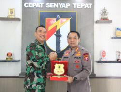 Perkuat Soliditas, Dansatbrimob Polda Kalteng Kunjungi Yonif Rider 631/Antang