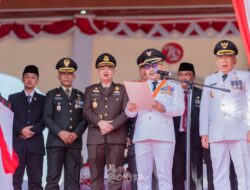 Bupati Banggai, Amirudin Pimpin Upacara Penurunan Bendera Di Luwuk 