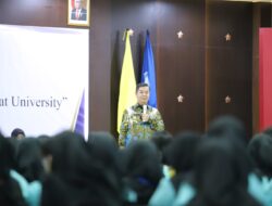 Dirjen Dukcapil Kemendagri Bahas Tantangan Revolusi Industri 4.0 dan Tata Kelola Kependudukan dalam Kuliah Umum UNS