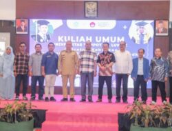 Kuliah Umum di Universitas Tompotika