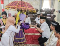 Bupati Amirudin Sambut Hangat Tradisi Pengantaran Pandanga dari Masyarakat Adat Mian Nu Nambo