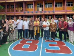 Mendagri Resmikan Lapangan Basket SMA Negeri 2 Palembang dan Tinjau Taman Kambang Iwak