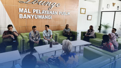 Kabapas Surakarta dan Rombongan DPMPTSP Sragen Lakukan Studi Banding ke MPP Banyuwangi, Pelajari Inovasi Layanan Terpadu
