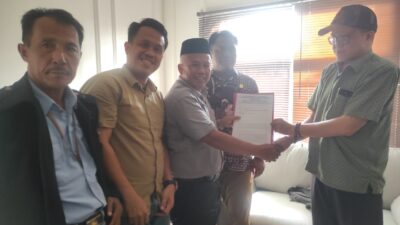 Survei Menangkan Salah Satu Paslon Diduga Abal-Abal, Tim Hukum Paslon 1 Klarifikasi KPU dan Bawaslu Prabumulih