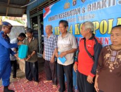 Klinik Terapung Sat Polairud Polres Pulang Pisau Lakukan Pelayanan Kesehatan Gratis Untuk Masyarakat Pesisir 