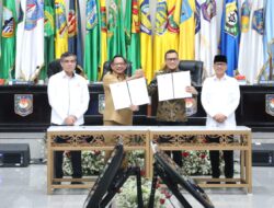 Mendagri Teken Nota Kesepahaman dan Surat Edaran Bersama untuk Lindungi Pekerja Migran