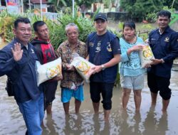 Bobby Berikan Bantuan Beras ke Korban Banjir