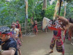 Ditengah Gempuran Digitalisasi, Kesenian Kuda Kepang Masih Banyak Diminati