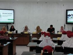 Sambangi Perpustakaan DPRD Sumbar, Guru dan Siswa SDN 22 Ulak Karang Utara