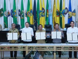 Mendagri Tandatangani Kerjasama Pengawasan Penyelenggaraan Perizinan di Daerah