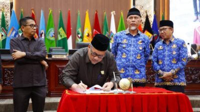 Sidang Paripurna, DPRD Sumbar Penetapan Ranperda Rencana Tata Ruang Tata Wilayah Sumbar Tahun 2025-2045