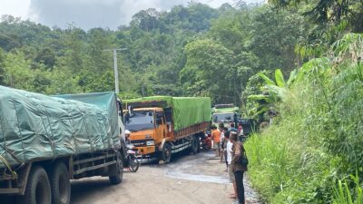 Sopir Ambulans di Muara Enim Putus Asa, Tinggalkan Pasien Akibat Macet Total oleh Truk Batubara