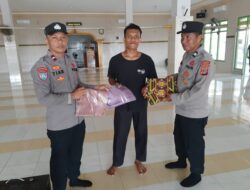 Bulan Ramadan Penuh Berkah: Satbinmas Polres Banggai Bagikan Sarana Kontak ke Warga