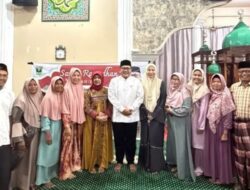Rony Mulyadi Safari Ramadhan di Surau Pokie Andamo, Sekaligus Serahkan Bantuan