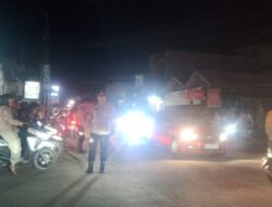 Urai Kemacetan, Kapolsek Air Joman Tertibkan Arus Lalu Lintas Di Momen Lebaran.