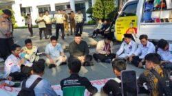 Gelar Aksi Kritik Kepemimpinan Prabowo-Gibran, Mahasiswa Kammi Langsung Disambut Wakil Ketua DPRD Sumbar