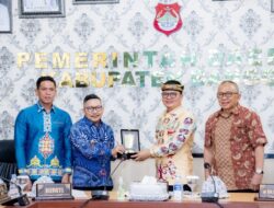 Bupati Banggai Terima Kunjungan Pemkab Tana Tidung Kalimantan Utara di Ruang Bupati