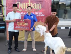 Idul Adha 2025, Masjid Al-Fatah Polres Metro Tangerang Kota Serahkan 25 Ekor Sapi dan 39 Kambing Kepada Masyarakat