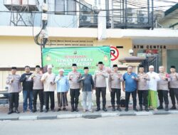 Polres Metro Jakarta Utara Serahkan 51 Hewan Qurban untuk Warga Kurang Mampu dan Slum Area