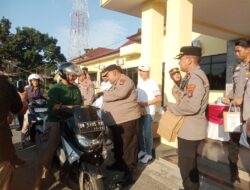 Polres Belitung Bagikan Bingkisan dan Helm Gratis dalam Rangka Hari Bhayangkara ke-79