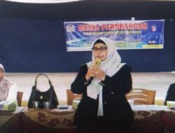 Lastuti Darni Serap Aspirasi Pelajar dan Guru Soal Pendidikan dan Karakter di SMAN 2 Solok
