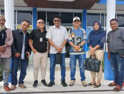 Silaturahmi dan Sinergi, Ketum PJS Kunjungi TVRI Sulteng di Tengah Munas II