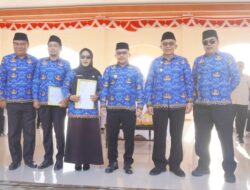 Wakil Bupati Banggai Pimpin Apel Bersama Rutin Bulanan di Lapangan Mirqan