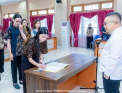 Bupati Banggai Lantik dan Kukuhkan Pengurus IMLB di Manado Masa Bhakti 2025-2026