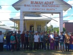 Sambut HUT RI ke-80 Lembaga Adat Bunta, Koramil dan Polsek Bunta Gelar Bakti Sosial