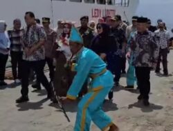 Bupati Bangkep Bersama Forkopimda Sambut Kajari Balut Dengan Tarian Balatindak