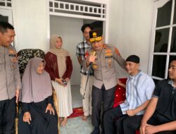 Kapolda Babel Jenguk Anggota Sakit, Ajak Jajarannya Peduli Sesama Rekan Kerja