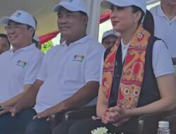 Pantai Karangria Jadi Sorotan, Gubernur Yulius dan Menteri Pariwisata Gaungkan Gerakan Wisata Bersih