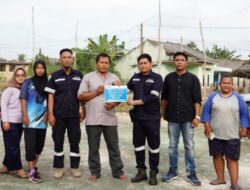 Dukung Olahraga dan Kualitas Hidup Masyarakat, PT Timah Bantu Perbaikan Lapangan Bolavoli di Rias