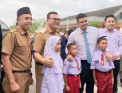 Komisaris Utama BUMD Bhineka Perkasa Jaya Ajak 3 Bocah Viral Jumpa 2 Pimpinan Daerah