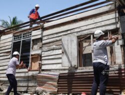 Kali ini PT TIMAH Tbk Bangun RTLH Untuk Aling, Warga Desa Padangbaru