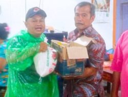 Pemkab Tapteng Kembali  Salurkan Bantuan Kepada Warga Korban Banjir di Kelurahan Hutanabolon