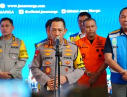 Tinjau Pos Command Center, Kapolri Pastikan Arus Mudik Berjalan Aman dan Nyaman