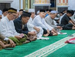 Wujudkan Empati Saudara-Saudara Terdampak Musibah, Bupati Banggai Hadiri Zikir Akbar Muhasabah Akhir Tahun 2025 di Masjid Agung An-Nur