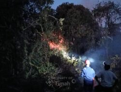 PT TIMAH Bergerak Cepat, Bantu Warga Padamkan Kebakaran Lahan