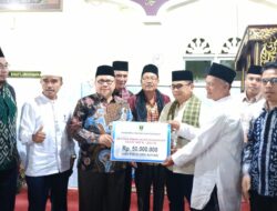 Ketua DPRD Sumbar Muhidi buka bersama Jamaah Masjid, Safari Ramadan di Solok