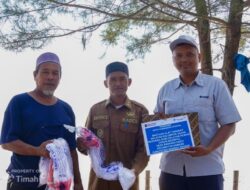 Dukung Produktivitas Nelayan Pesisir, PT TIMAH Bantu Alat Tangkap di Desa Baskara Bakti