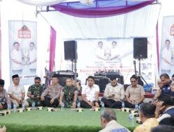 Wagub Sumbar dan Wakil Ketua DPRD Serahkan Huntara Mandiri ke Pemko Padang